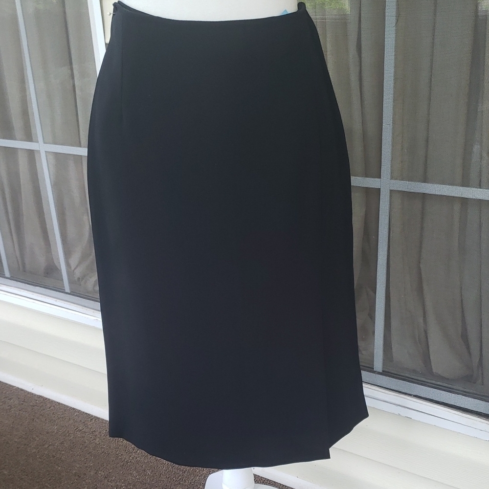 GARFIELD & MARKS Elegant Black Women's Texture Skirt